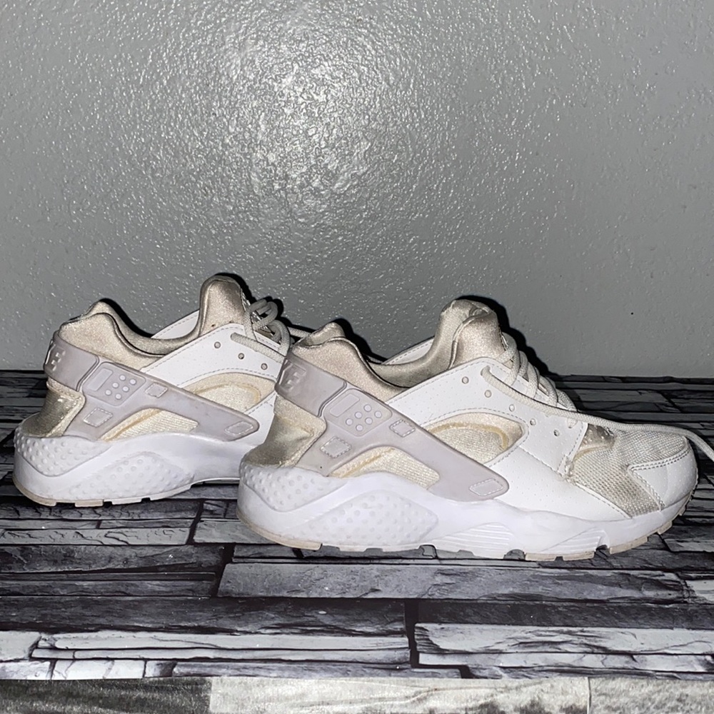 Nike white huarache